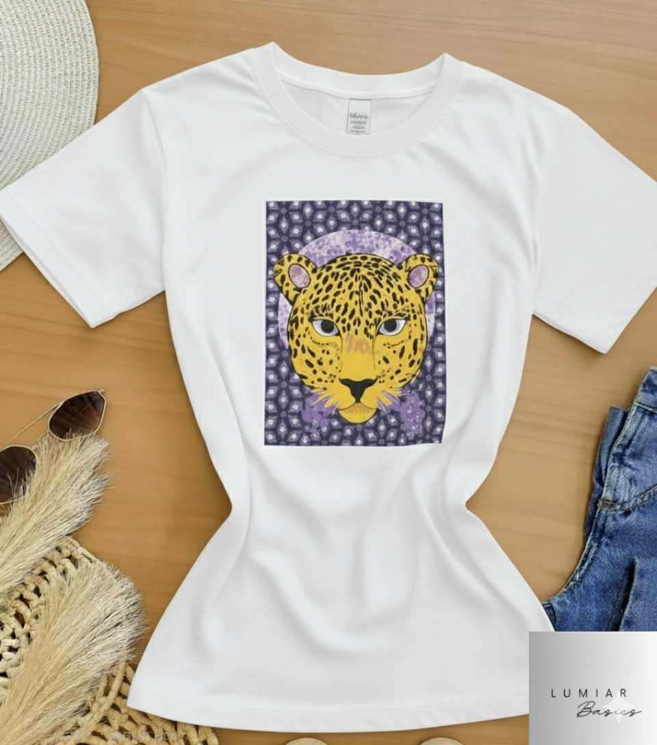 T-shirt feminina onça pintada coração- White - Imagem 2